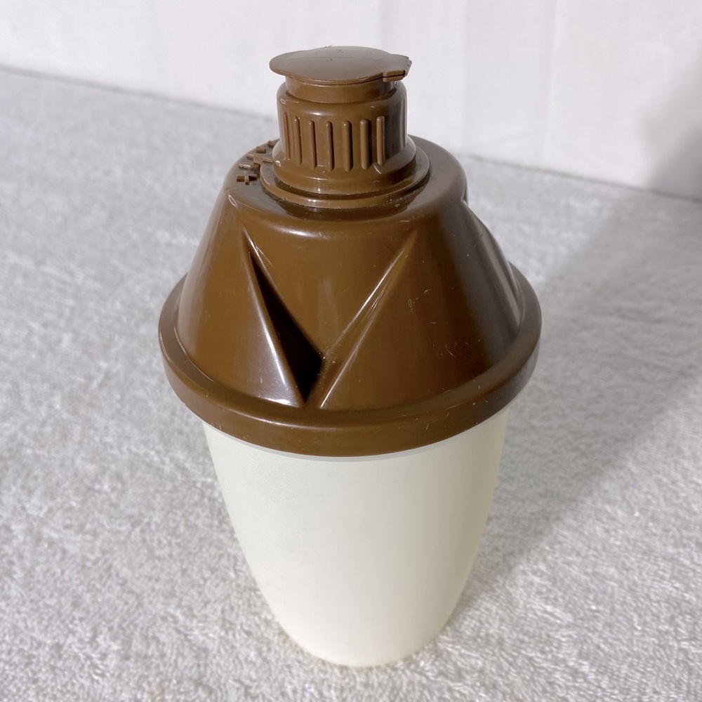 Vintage Tupperware Mixer Shaker Dispenser Measure Mate Mixer Shaker 3pc